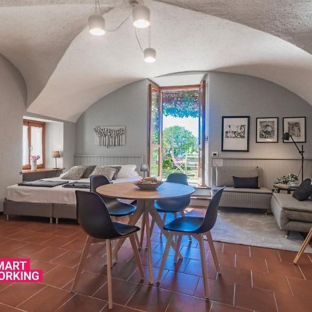 Atelier Dell'Artista By Wonderful Italy Apartment Варена Екстериор снимка