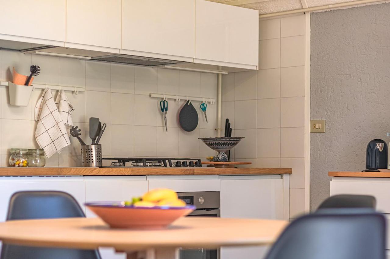Atelier Dell'Artista By Wonderful Italy Apartment Варена Екстериор снимка